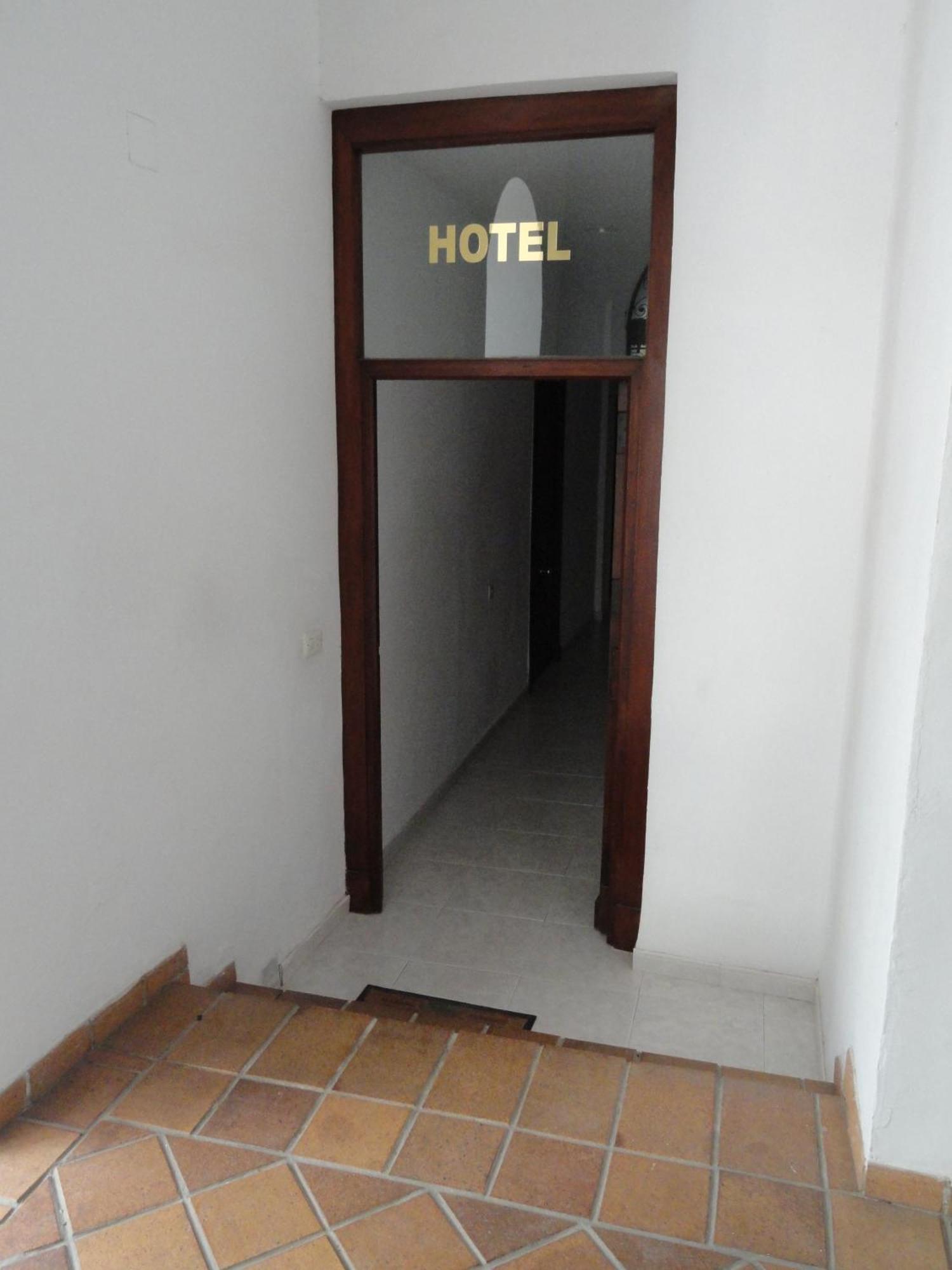 Hotel El Coloso Jerez de la Frontera Exterior foto