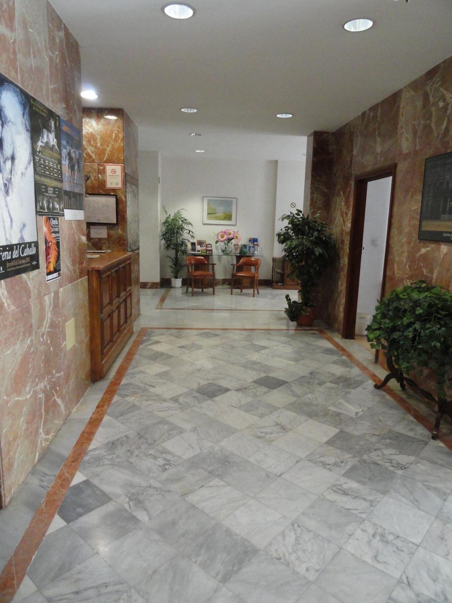 Hotel El Coloso Jerez de la Frontera Exterior foto