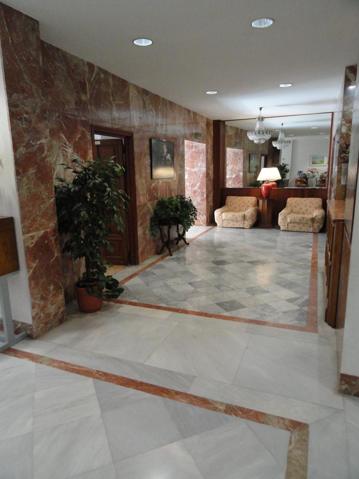 Hotel El Coloso Jerez de la Frontera Exterior foto